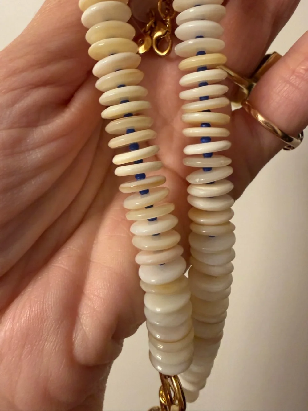 Madewell Fish Beaded Necklace - Picture 7 of 7